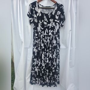 Disney Black and White Long Dress Printed With Disney Characters